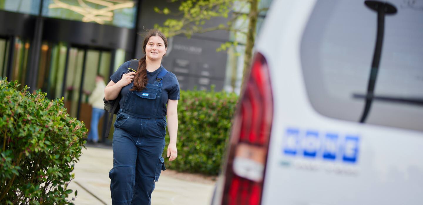 Img_hero-banner-spring-2025-woman-technician