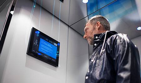 Su naujaisiais medijos ekranais suteikite informacijos ir pramogų